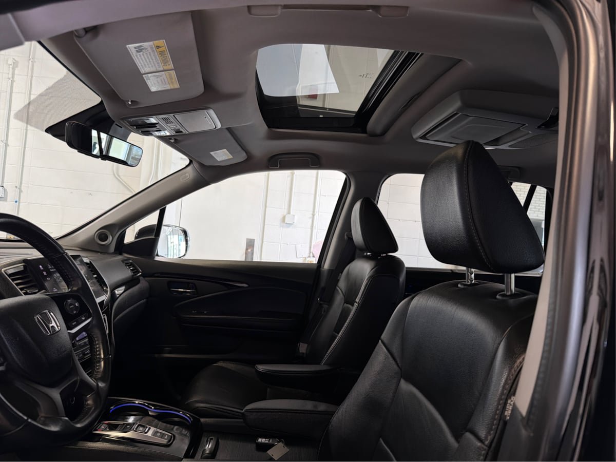 Used 2020 Honda Pilot Touring image 25
