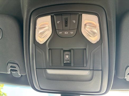 Used 2019 RAM 1500 Big Horn AWD/4WD image 34