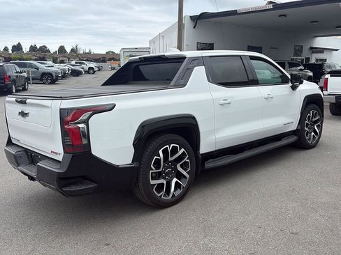 Used 2025 Chevrolet Silverado EV RST AWD/4WD image 3