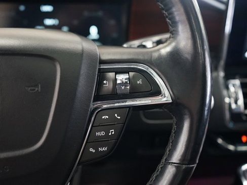 Used 2019 Lincoln Navigator Reserve image 37