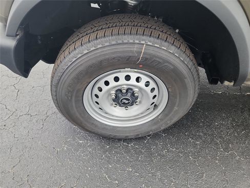 New 2025 Ford Bronco 4-Door image 9