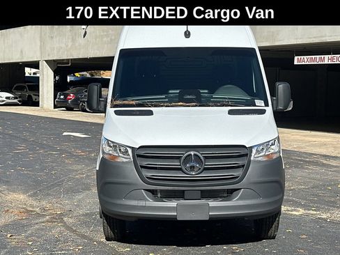 Used 2025 Mercedes-Benz Sprinter 3500 image 2