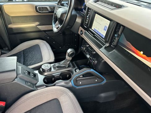 Used 2023 Ford Bronco Wildtrak image 17