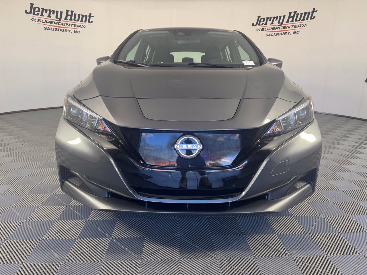 Used 2025 Nissan Leaf S FWD image 3