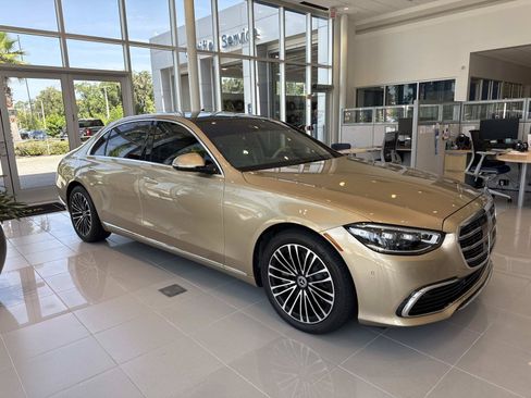 Used 2025 Mercedes-Benz S 500 4MATIC image 1