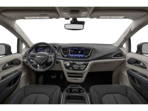 Certified 2023 Chrysler Pacifica Touring-L FWD image 8