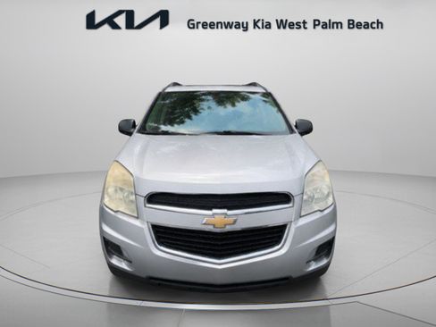 Used 2011 Chevrolet Equinox LS w/ Bluetooth Package FWD image 2