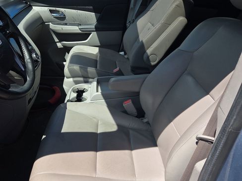 Used 2014 Honda Odyssey EX-L image 12