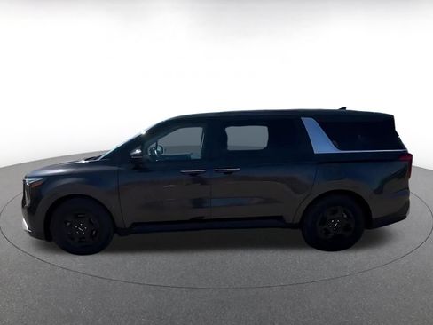 Used 2026 Kia Carnival FWD image 9