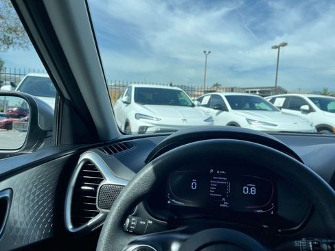 Used 2025 Kia Soul LX w/ LX Technology Package image 34