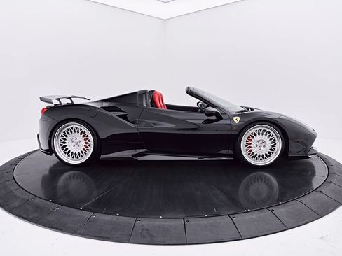Used 2018 Ferrari 488 Spider RWD image 25