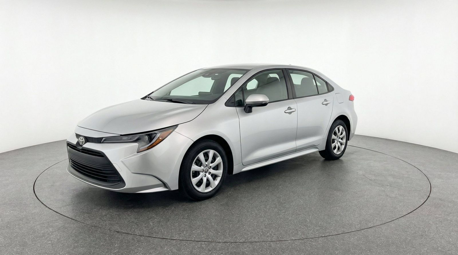 Used 2025 Toyota Corolla LE FWD image 3
