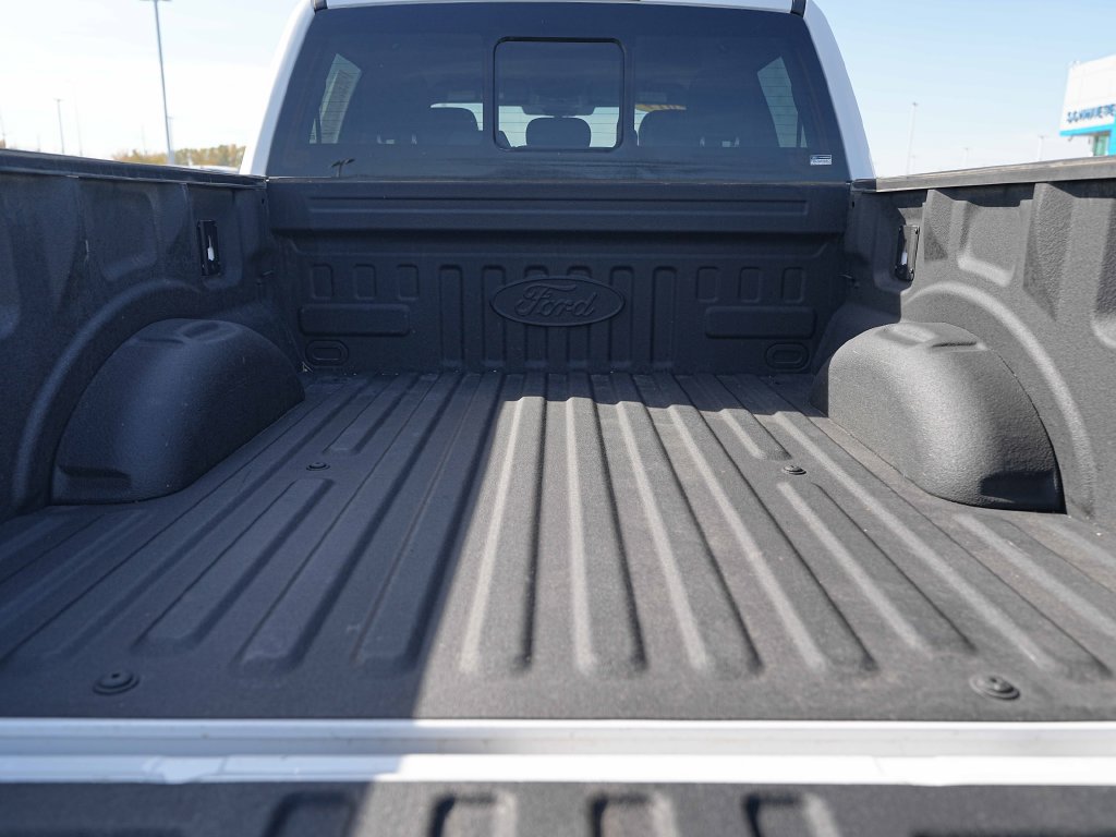 Used 2019 Ford F150 XLT w/ Equipment Group 302A Luxury AWD/4WD image 16
