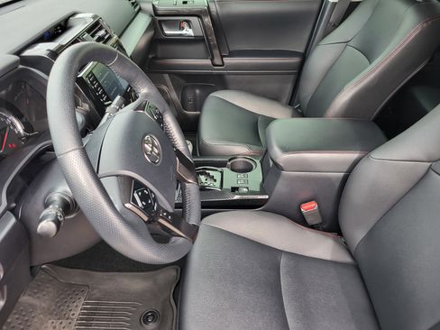 Certified 2024 Toyota 4Runner TRD Off-Road Premium w/ Moonroof Package image 9