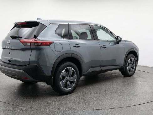 Used 2025 Nissan Rogue SV FWD image 9