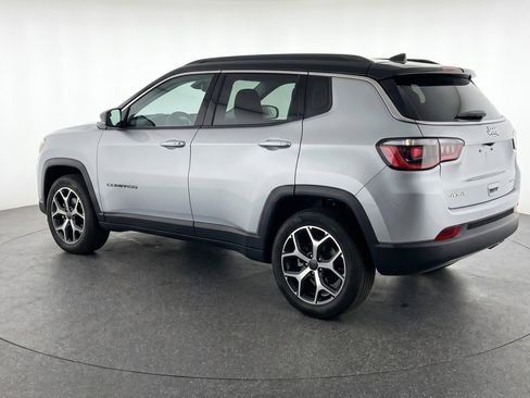 Used 2025 Jeep Compass Limited AWD/4WD image 6