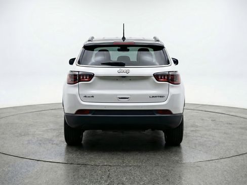 Used 2025 Jeep Compass Limited AWD/4WD image 7