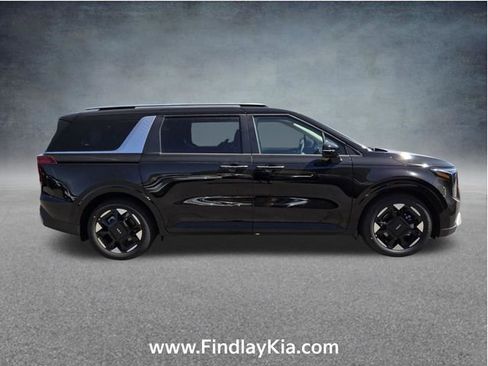 New 2026 Kia Carnival EX FWD image 3
