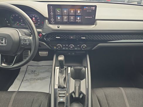 Used 2023 Honda Accord Sport image 11