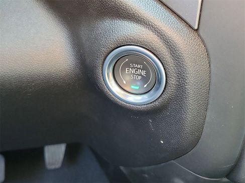 Used 2025 Chevrolet Silverado 1500 Custom image 16