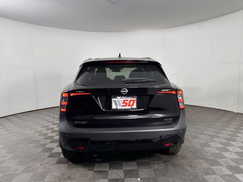 Used 2026 Nissan Kicks SV w/ Cold Weather Package AWD/4WD image 12