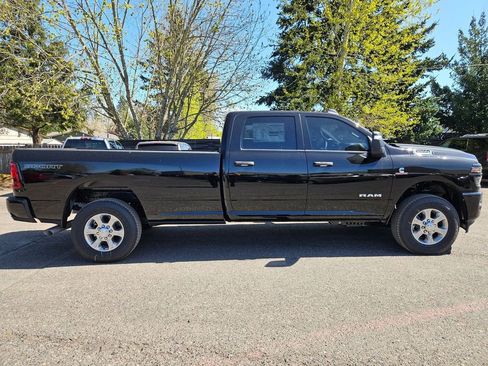 New 2026 RAM 3500 Big Horn AWD/4WD image 8