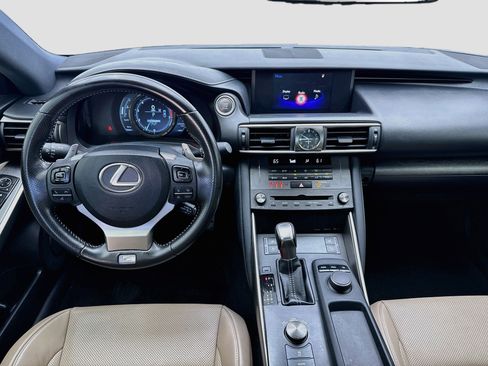 Used 2020 Lexus IS 300 F Sport w/ F Sport Package RWD image 15