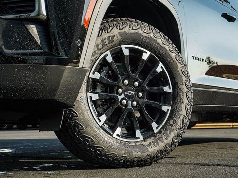 New 2026 Chevrolet Traverse Z71 w/ Enhanced Driving Package image 6