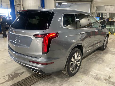 Used 2021 Cadillac XT6 Premium Luxury image 9