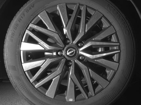 Used 2025 Nissan Altima 2.5 SV image 13