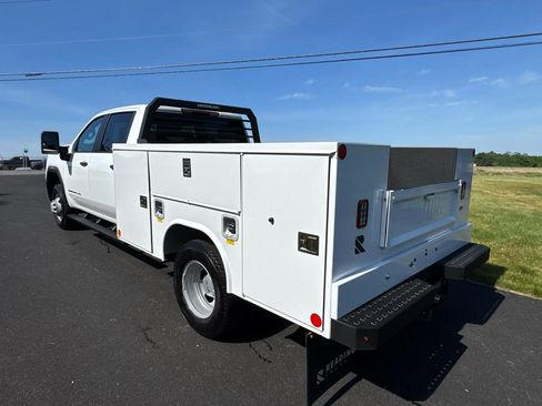 Used 2025 GMC Sierra 3500 Pro w/ Convenience Package AWD/4WD image 4