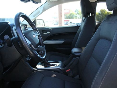 Used 2022 Chevrolet Colorado LT w/ Fleet Safety Package image 12