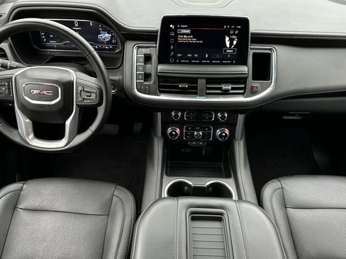 Used 2024 GMC Yukon XL SLE image 14