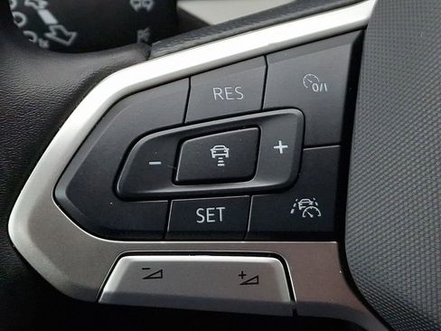 Certified 2025 Volkswagen Taos S image 19