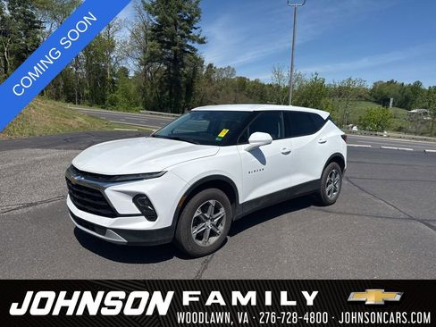 Used 2023 Chevrolet Blazer LT AWD/4WD image 3