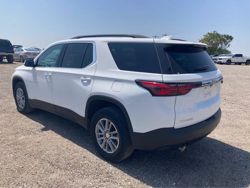 Used 2023 Chevrolet Traverse LT FWD image 9