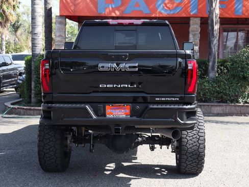 Used 2024 GMC Sierra 2500 Denali Ultimate w/ Max Trailering Package AWD/4WD image 7