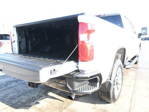 Used 2022 Chevrolet Silverado 2500 Custom w/ Custom Value Package image 25