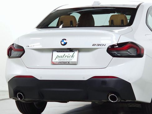Certified 2025 BMW 230i xDrive Coupe w/ Convenience Package image 9