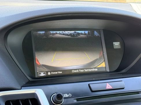 Used 2018 Acura TLX image 25