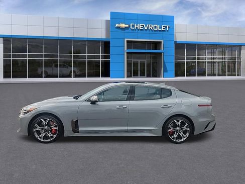 Used 2019 Kia Stinger GT2 AWD/4WD image 2