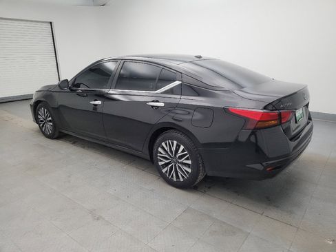Used 2023 Nissan Altima 2.5 SV image 3
