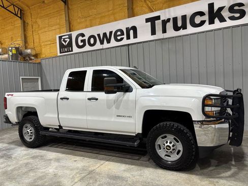 Used 2018 Chevrolet Silverado 2500 W/T w/ Snow Plow Prep Package AWD/4WD image 3
