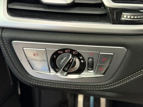 Used 2019 BMW 740i w/ M Sport Package RWD image 17
