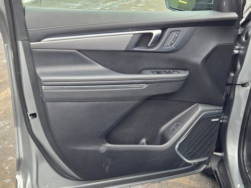 Certified 2025 Buick Enclave Preferred image 22