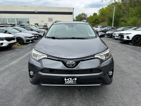 Used 2016 Toyota RAV4 Limited AWD/4WD image 2