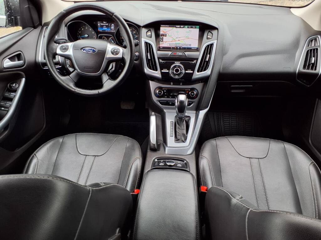Used 2013 Ford Focus Titanium w/ Titanium Handling Pkg FWD image 13