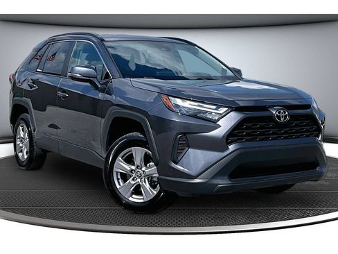 Used 2025 Toyota RAV4 XLE FWD image 2
