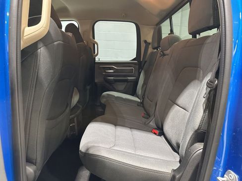 Used 2020 RAM 1500 Big Horn AWD/4WD image 12
