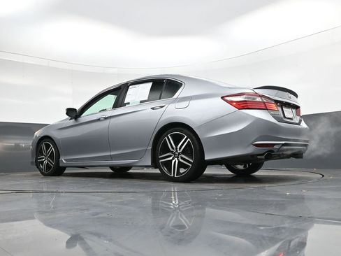 Used 2017 Honda Accord Sport image 36